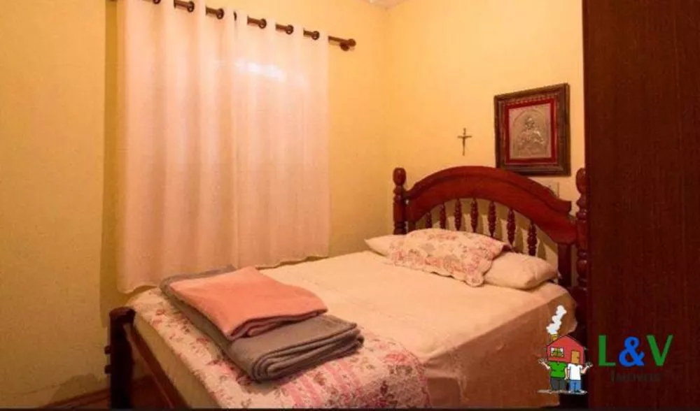 Casa de Condomínio à venda com 4 quartos, 250m² - Foto 1