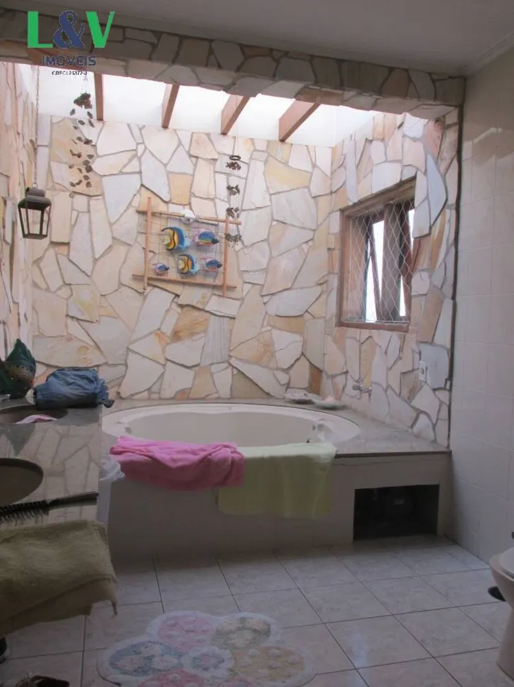Casa, 4 quartos, 349 m² - Foto 9