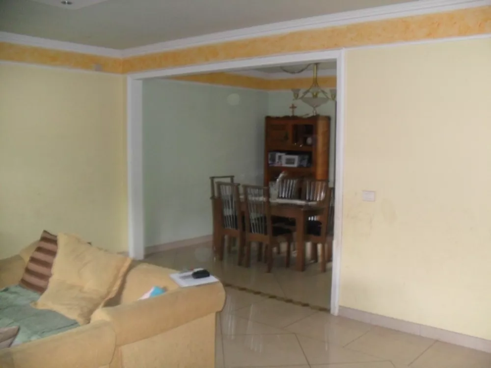 Casa à venda com 3 quartos, 200m² - Foto 4