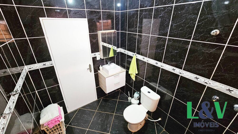 Casa à venda com 4 quartos, 187m² - Foto 4