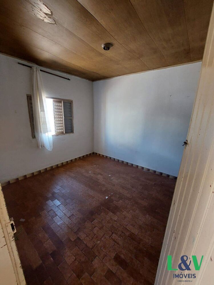 Casa para alugar com 2 quartos, 80m² - Foto 1