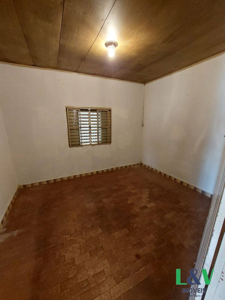 Casa para alugar com 2 quartos, 80m² - Foto 2