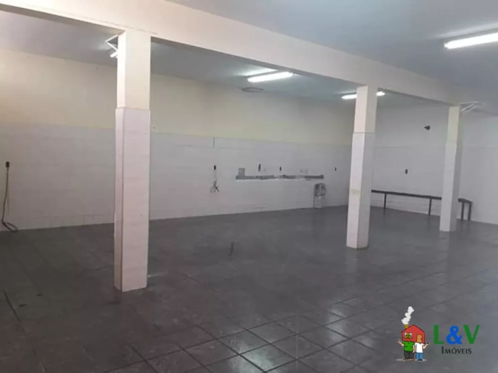 Casa à venda com 2 quartos, 360m² - Foto 2