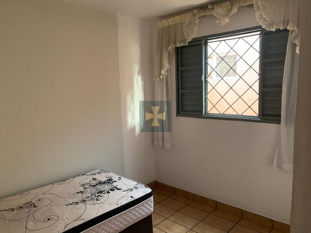 Casa à venda com 3 quartos, 70m² - Foto 4