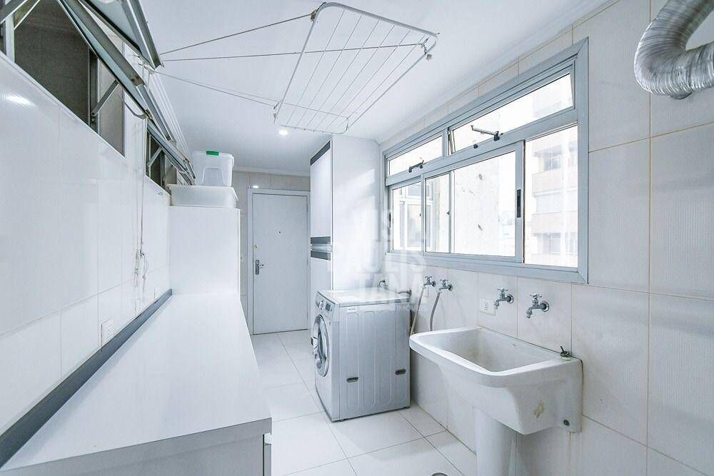 Apartamento à venda com 3 quartos, 214m² - Foto 32