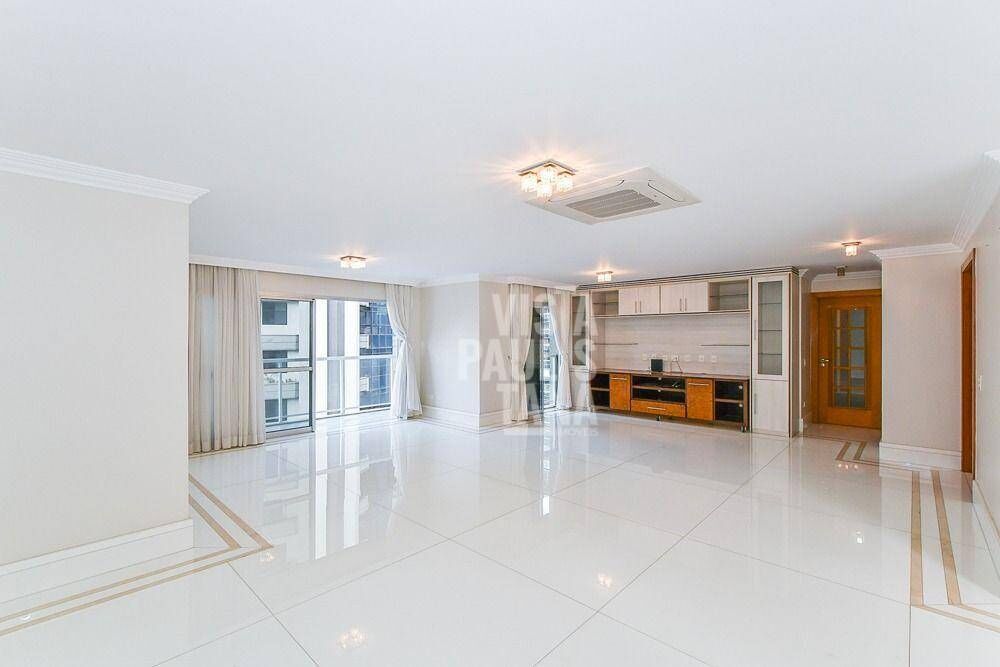 Apartamento à venda com 3 quartos, 214m² - Foto 15