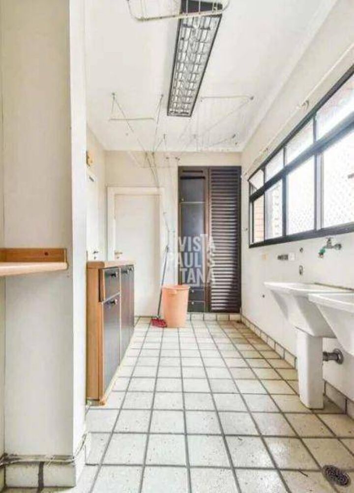 Apartamento à venda com 4 quartos, 240m² - Foto 13