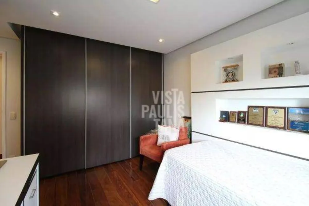 Apartamento, 3 quartos, 240 m² - Foto 1