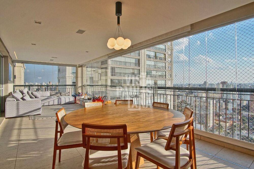 Apartamento, 3 quartos, 222 m² - Foto 1