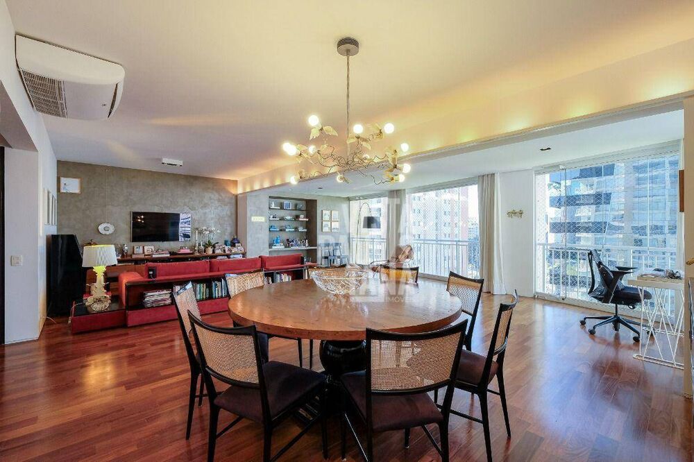 Apartamento, 3 quartos, 185 m² - Foto 2