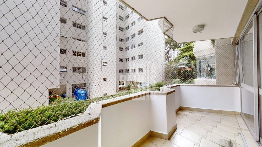 Apartamento para alugar com 3 quartos, 186m² - Foto 3