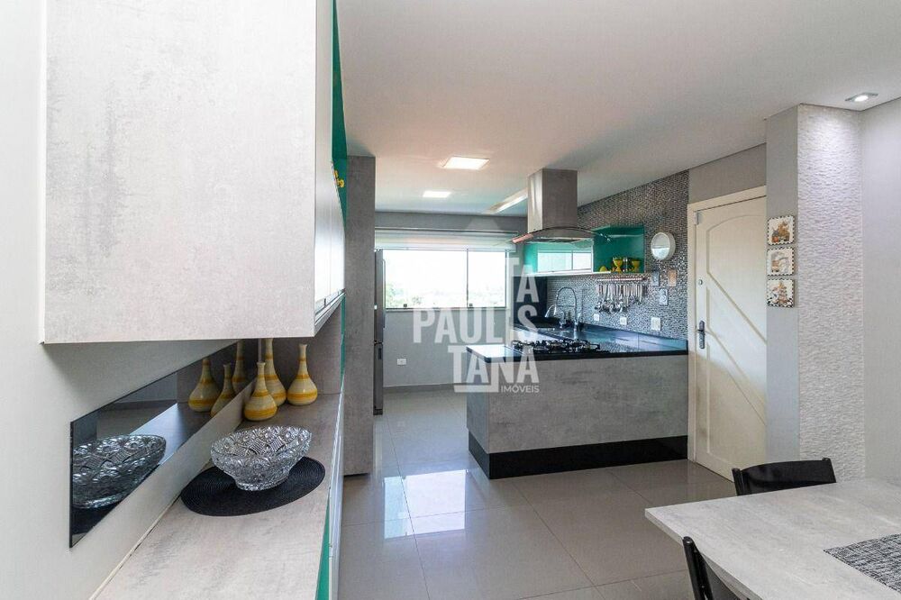 Casa à venda com 3 quartos, 231m² - Foto 7