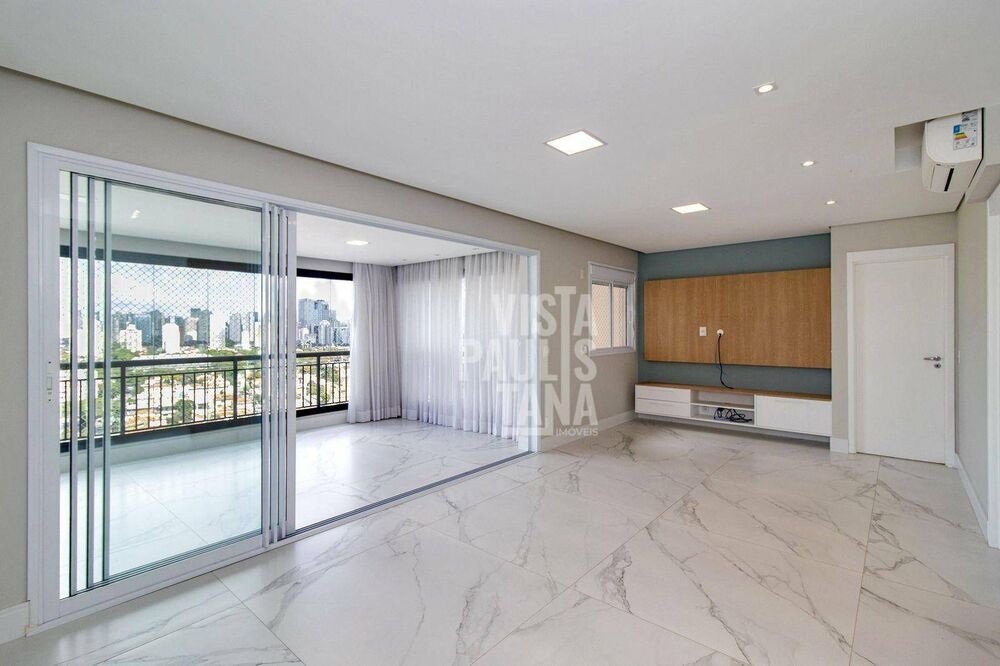 Apartamento para alugar com 3 quartos, 136m² - Foto 1