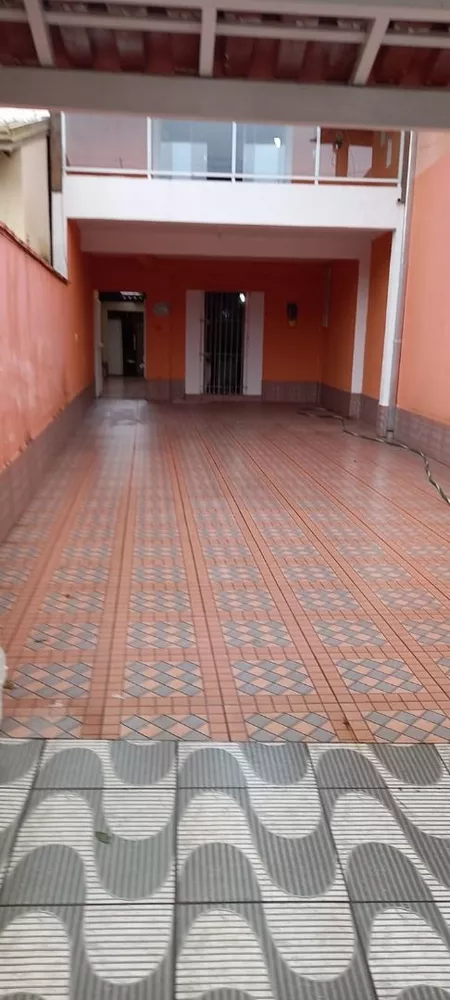 Sobrado à venda com 2 quartos, 156m² - Foto 2