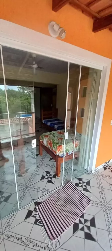 Sobrado à venda com 2 quartos, 156m² - Foto 1