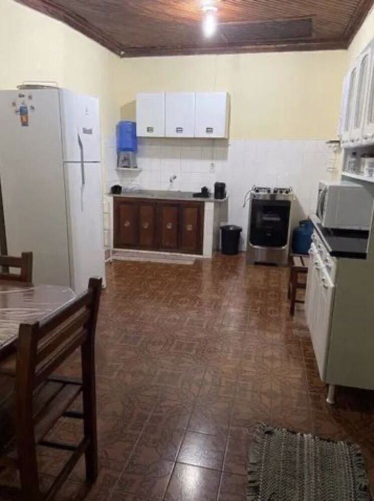 Casa, 4 quartos, 240 m² - Foto 1