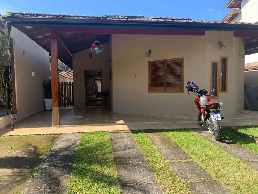 Casa de Condomínio à venda com 5 quartos, 190m² - Foto 2