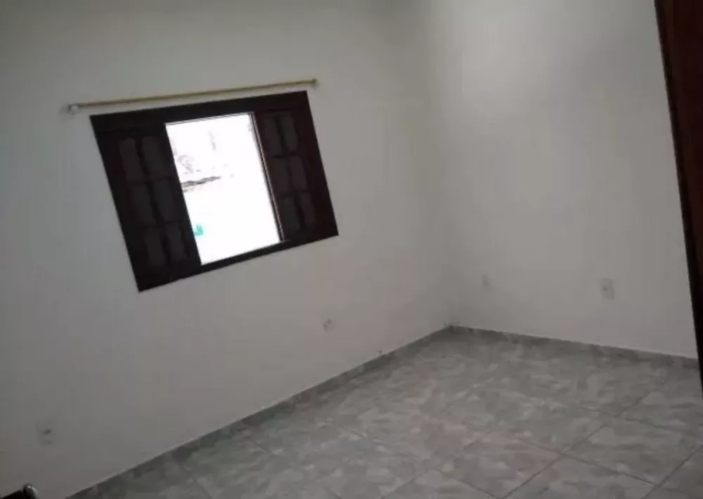 Casa à venda com 8 quartos, 150m² - Foto 8