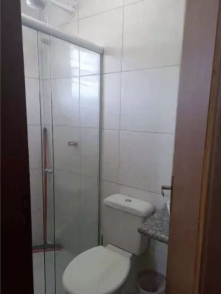 Casa à venda com 8 quartos, 150m² - Foto 5