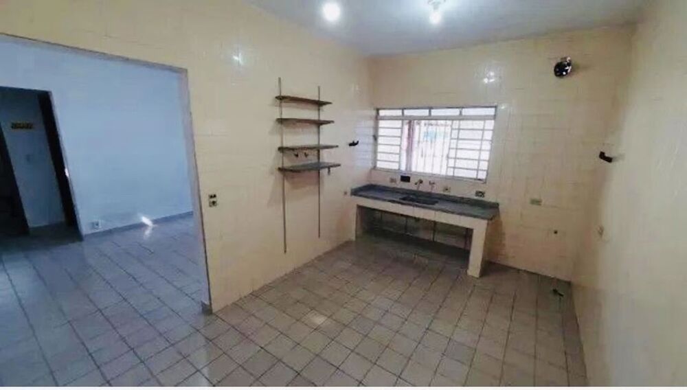 Casa à venda com 1 quarto, 60m² - Foto 3