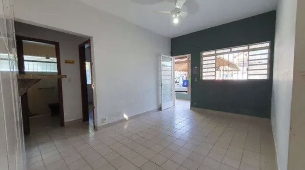 Casa à venda com 1 quarto, 60m² - Foto 2