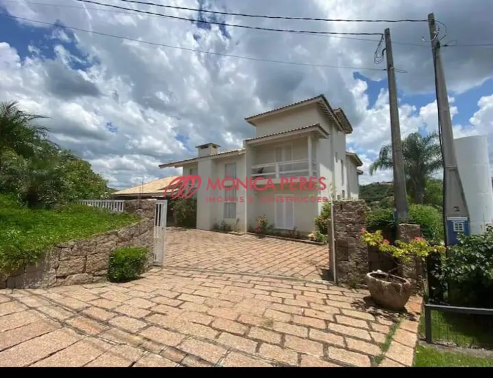 Fazenda à venda com 5 quartos, 650m² - Foto 1