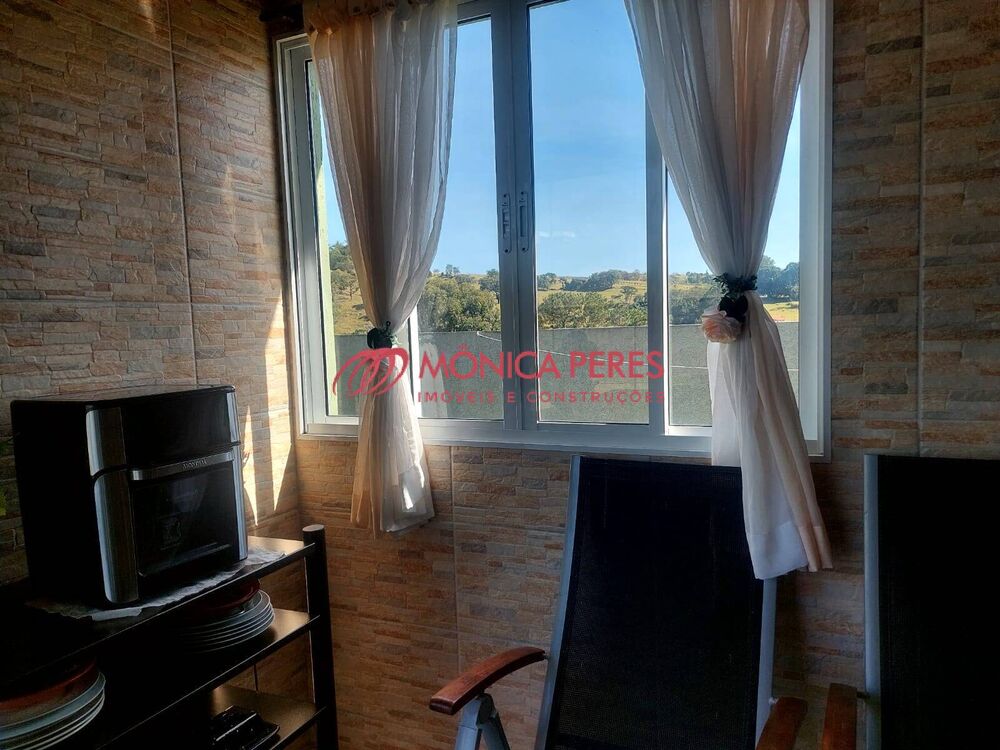 Casa à venda com 4 quartos, 240m² - Foto 3