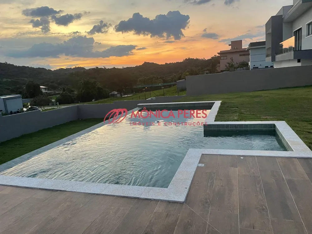 Casa, 3 quartos, 210 m² - Foto 2