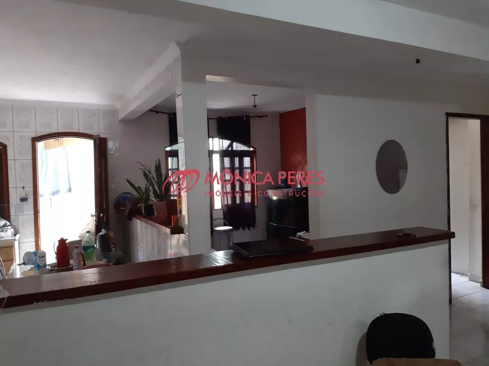 Casa à venda com 3 quartos, 150m² - Foto 1