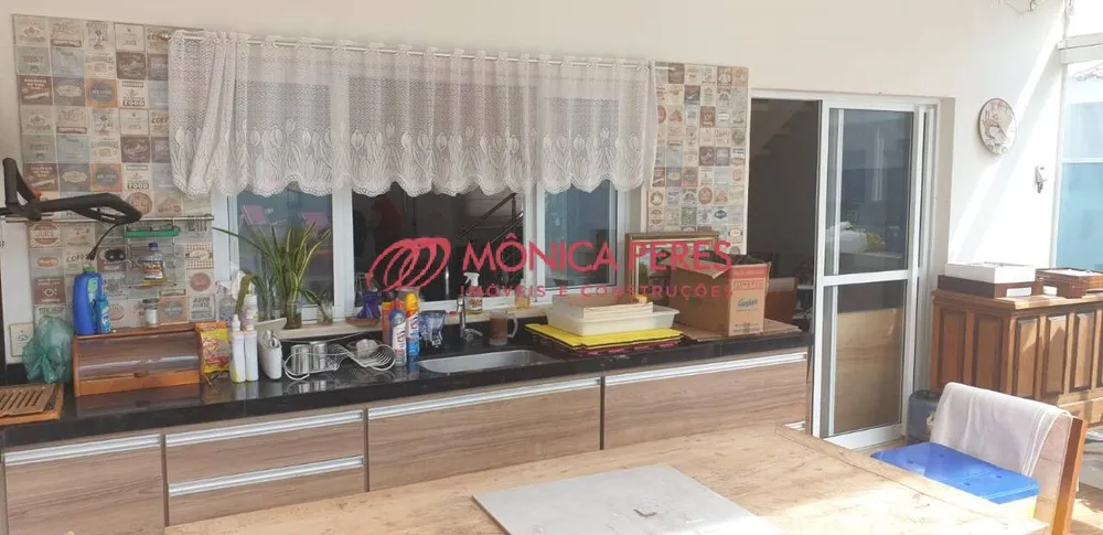 Casa, 3 quartos, 227 m² - Foto 1