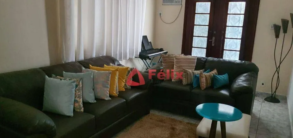 Casa, 5 quartos, 155 m² - Foto 2