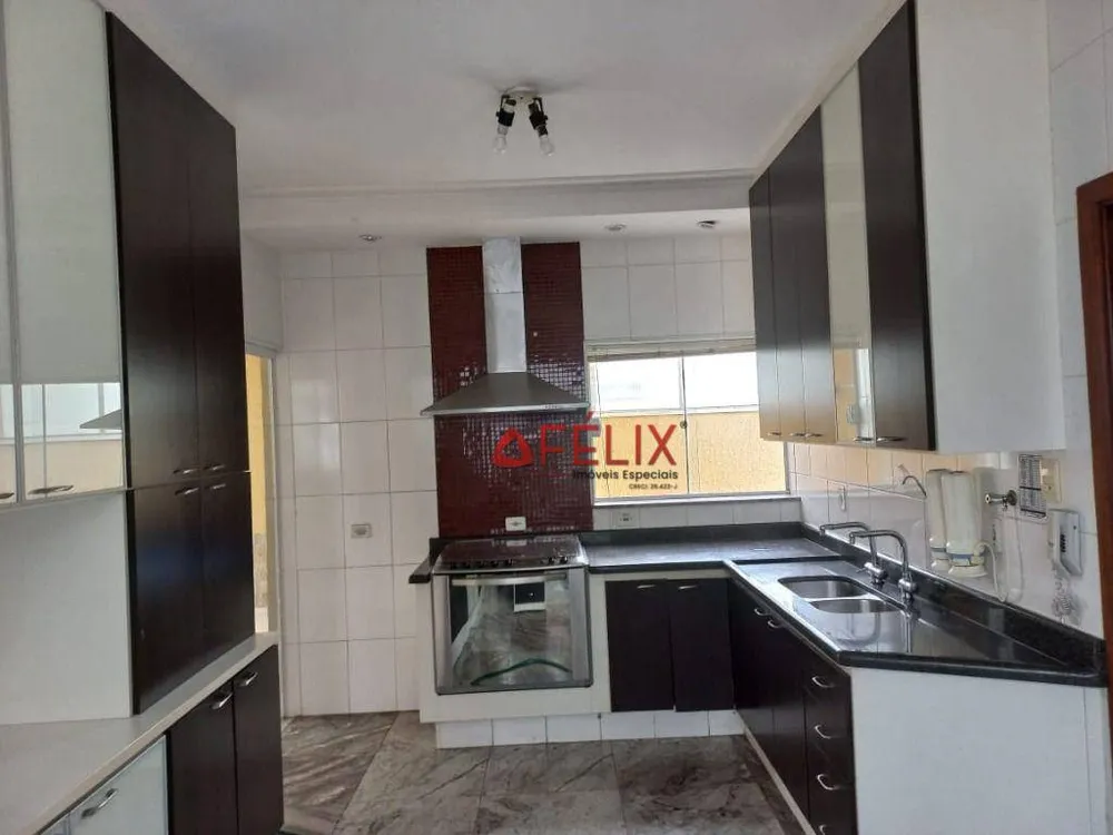 Sobrado, 5 quartos, 301 m² - Foto 3