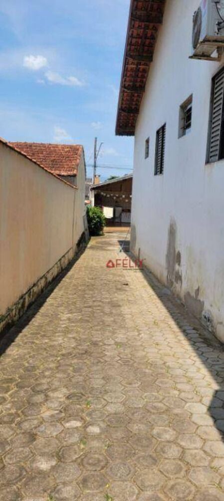 Casa, 3 quartos, 321 m² - Foto 2