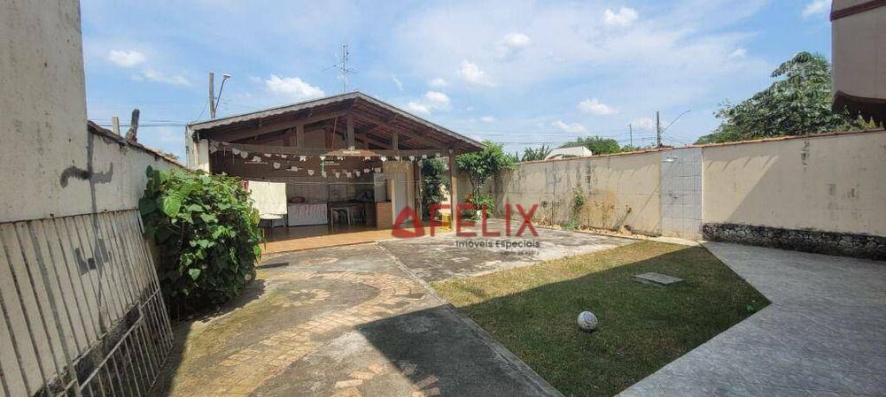 Casa, 3 quartos, 321 m² - Foto 1