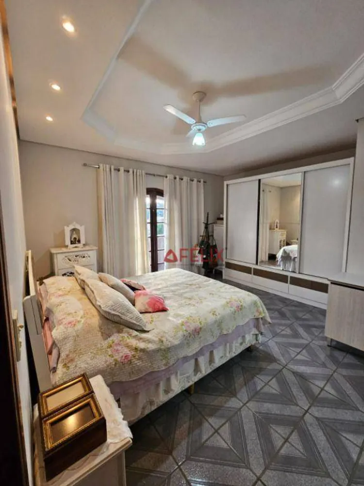 Sobrado, 4 quartos, 334 m² - Foto 14