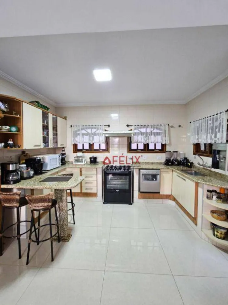 Sobrado, 4 quartos, 334 m² - Foto 3