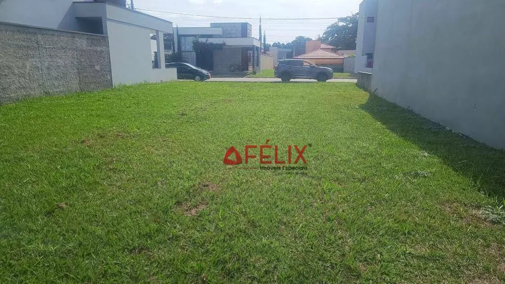 Loteamento e Condomínio, 300 m² - Foto 1