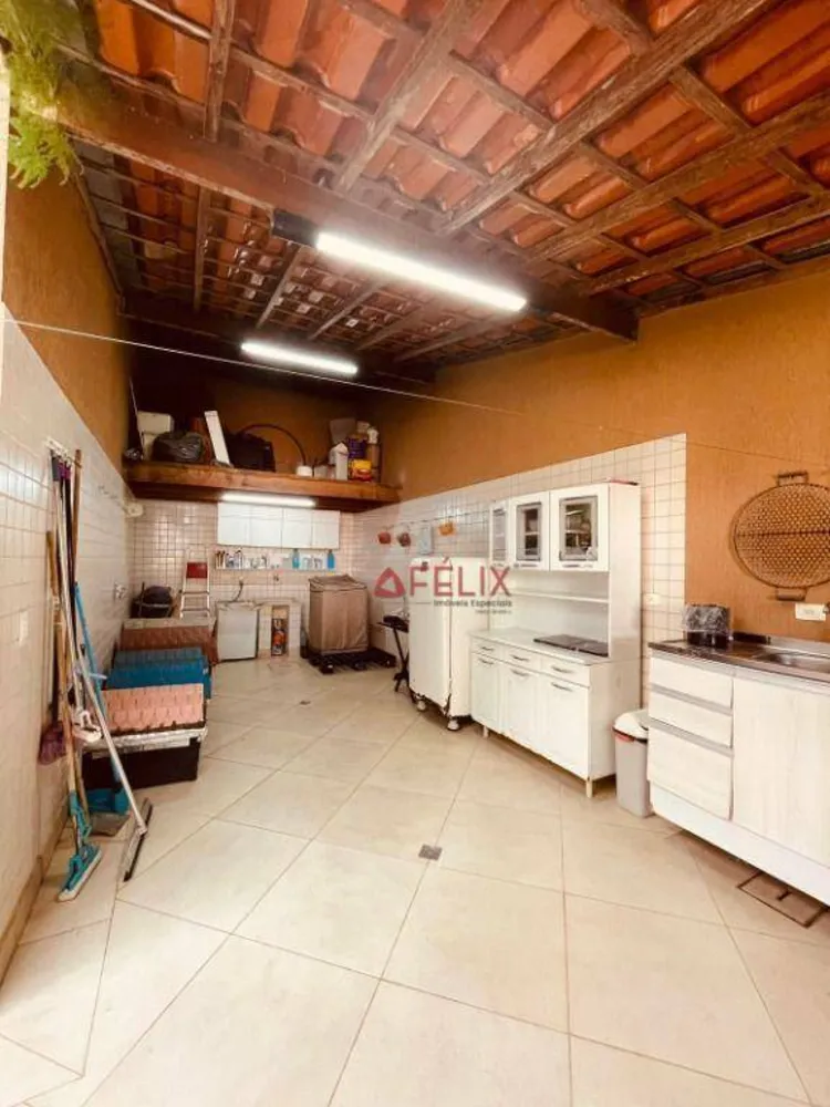 Casa, 3 quartos, 252 m² - Foto 11