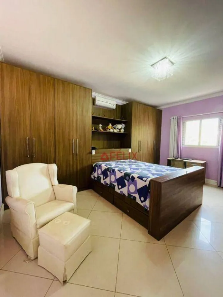 Casa, 3 quartos, 252 m² - Foto 5