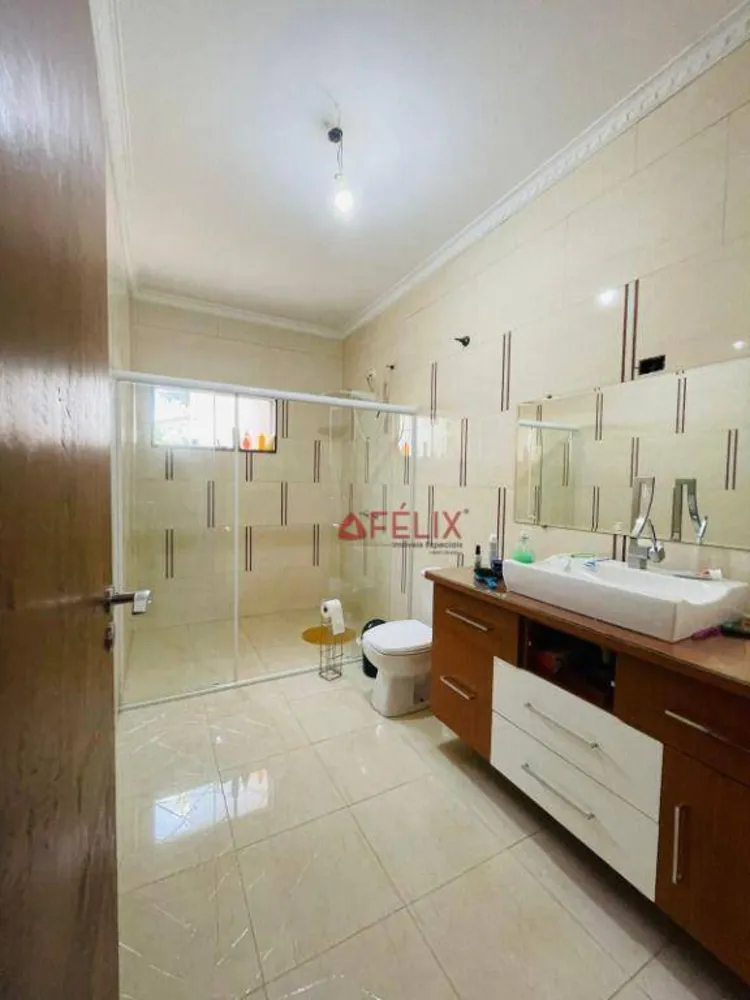Casa, 3 quartos, 252 m² - Foto 9