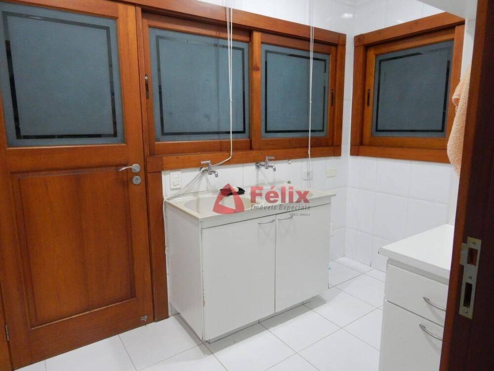 Sobrado, 3 quartos, 389 m² - Foto 2