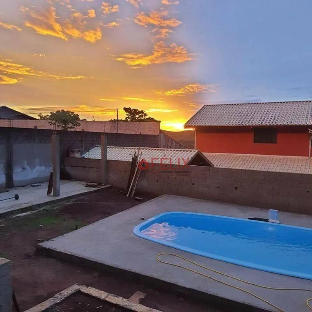 Chácara, 4 quartos, 640 m² - Foto 1