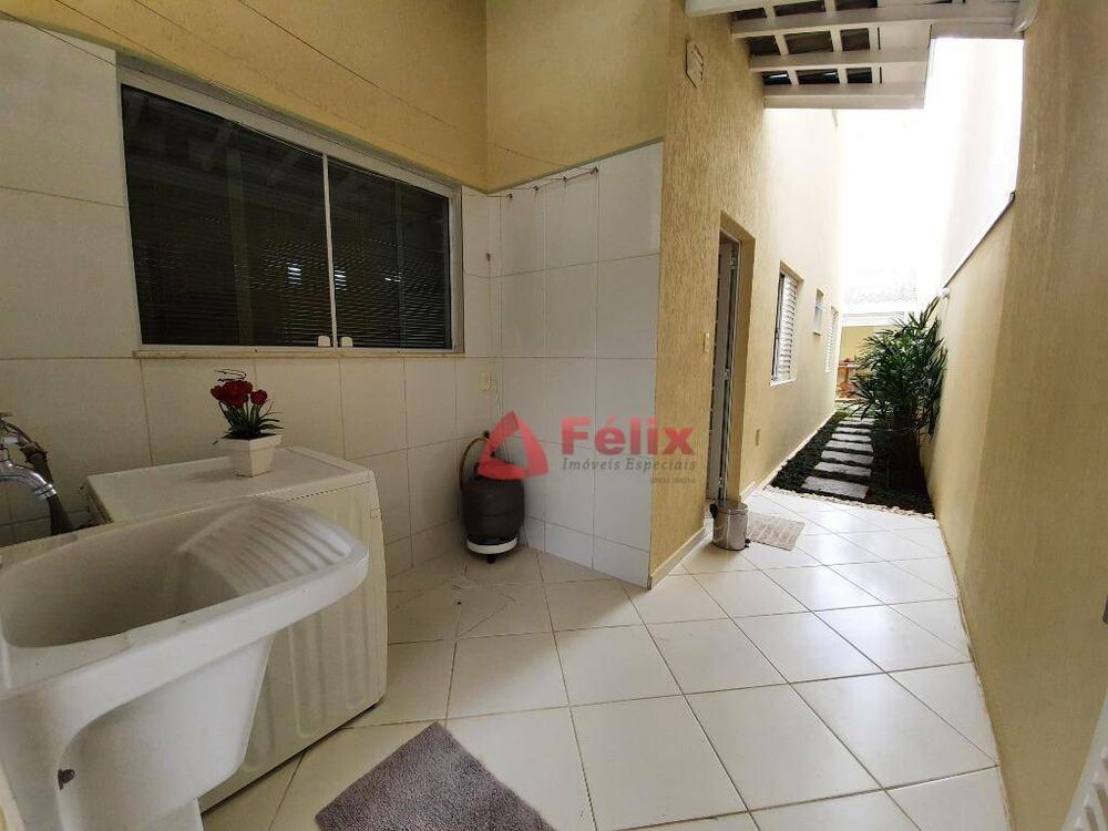 Casa de Condomínio à venda com 3 quartos, 237m² - Foto 9