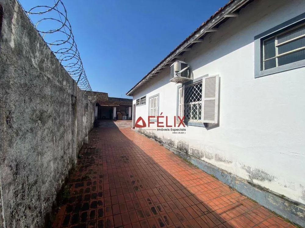 Casa, 3 quartos, 221 m² - Foto 4