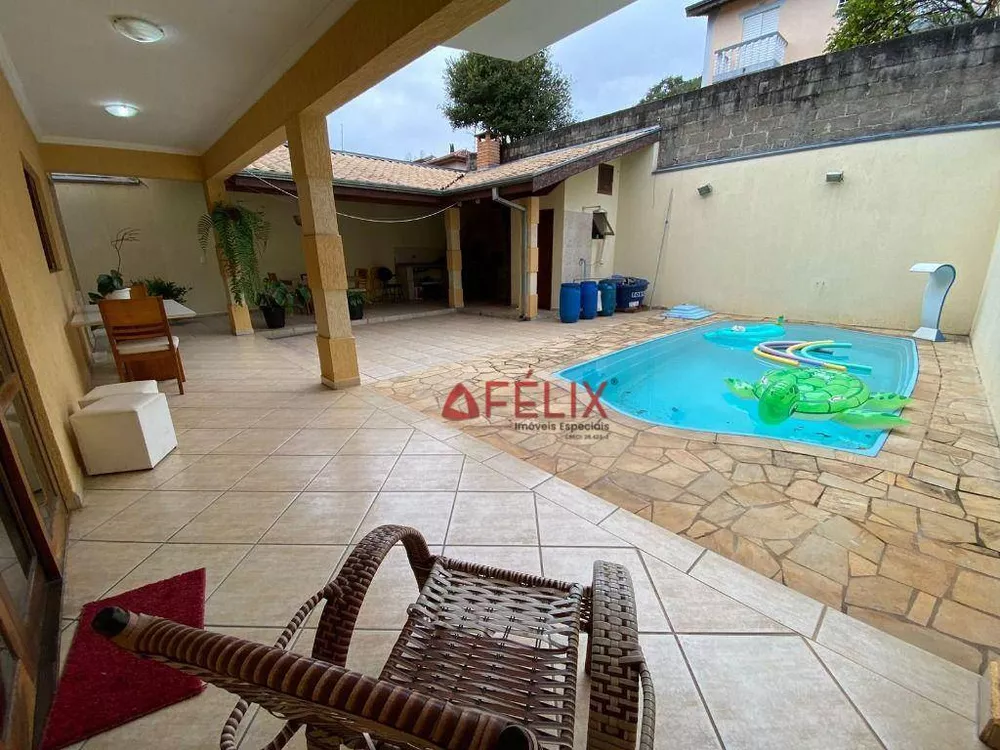Casa, 3 quartos, 355 m² - Foto 1