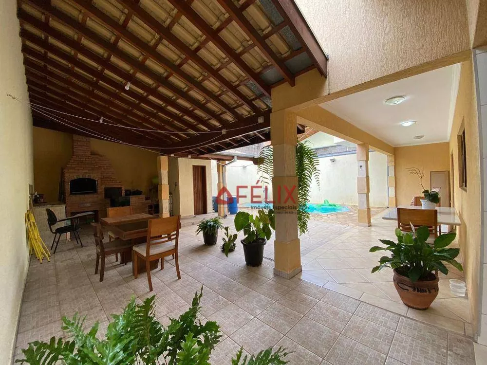 Casa, 3 quartos, 355 m² - Foto 4
