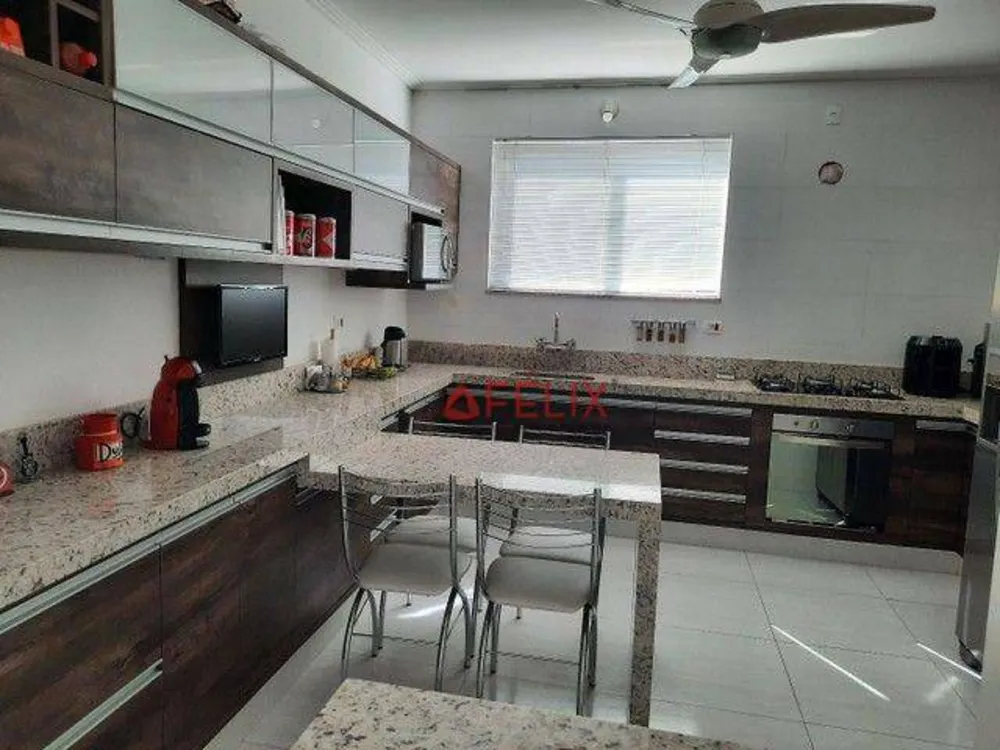 Sobrado, 3 quartos, 340 m² - Foto 5