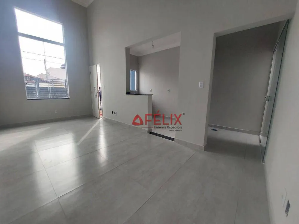 Casa, 3 quartos, 72 m² - Foto 1