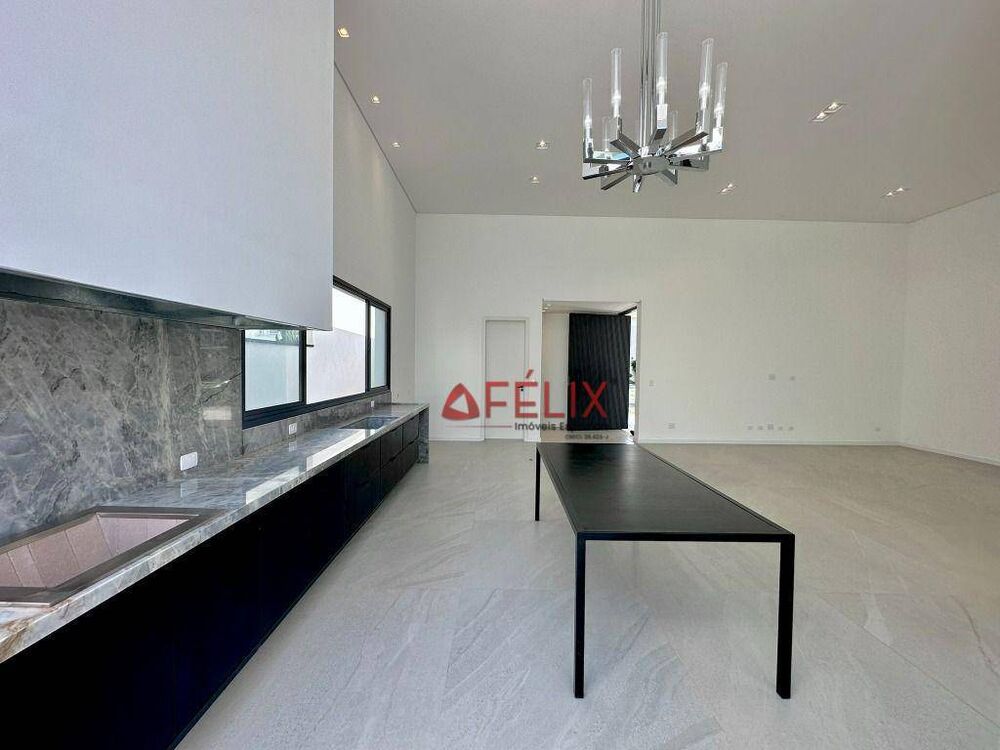 Casa de Condomínio à venda com 3 quartos, 215m² - Foto 5