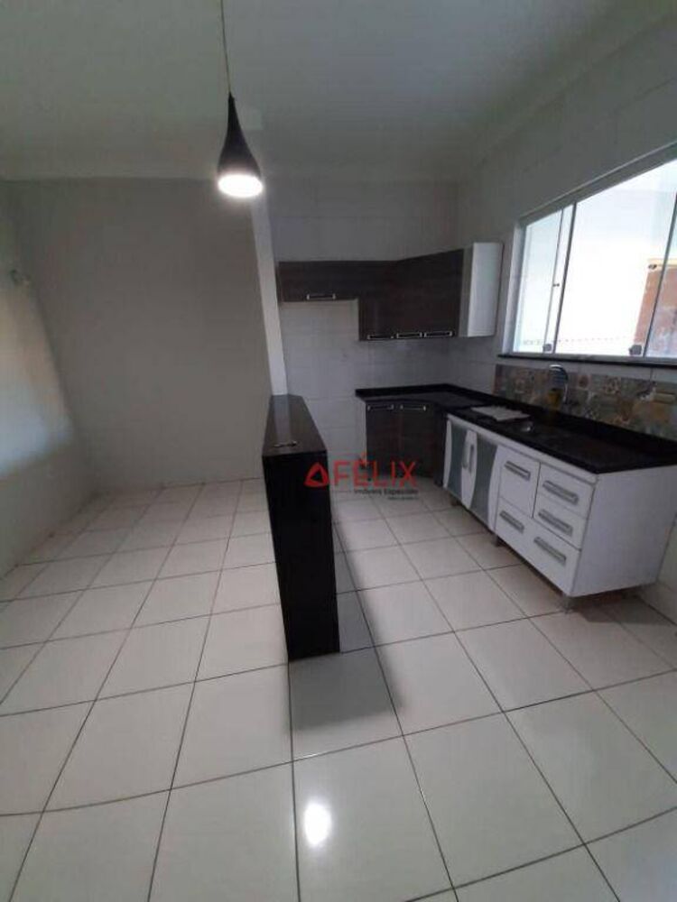 Casa de Condomínio à venda com 4 quartos, 168m² - Foto 2